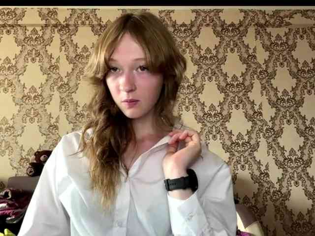 LisaSchroyer webcam