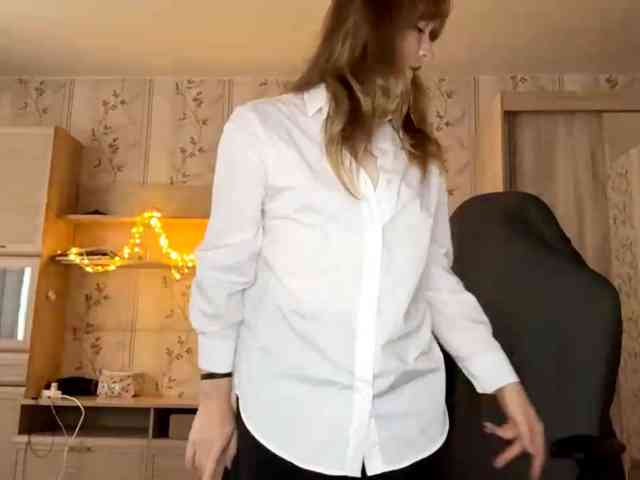 LisaSchroyer webcam