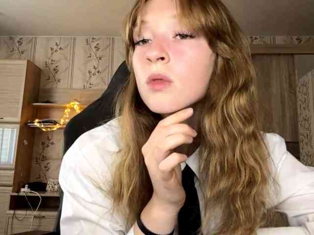 LisaSchroyer webcam