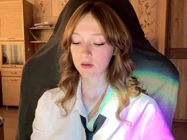 LisaSchroyer webcam