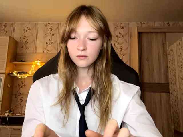 LisaSchroyer webcam