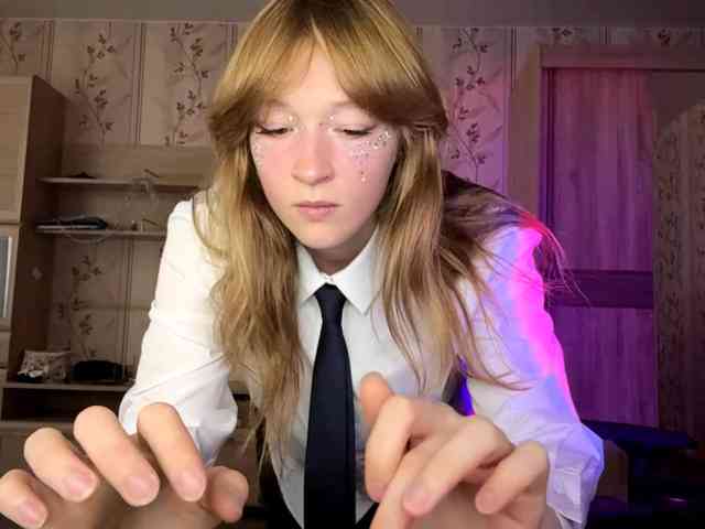 LisaSchroyer webcam