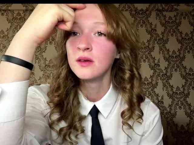 LisaSchroyer webcam