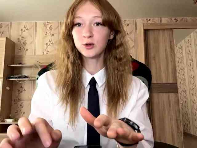 LisaSchroyer webcam