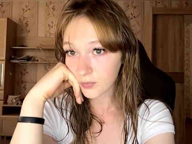 LisaSchroyer webcam