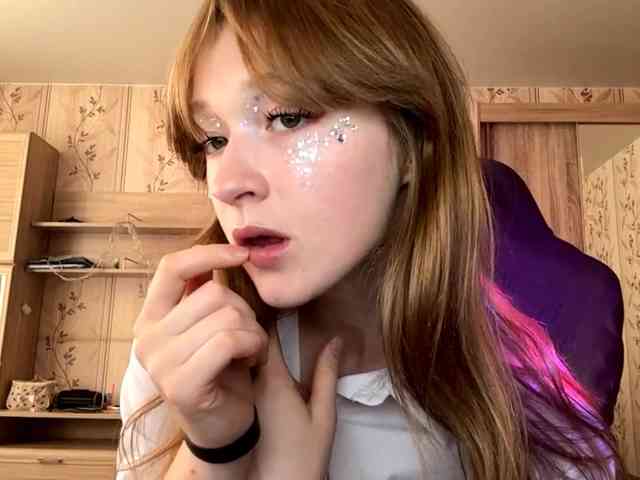 LisaSchroyer webcam
