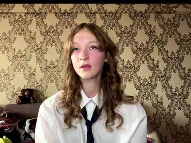 LisaSchroyer webcam