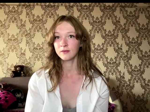 LisaSchroyer webcam