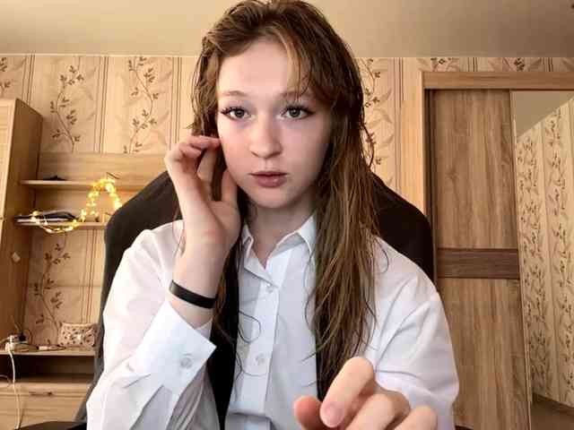 LisaSchroyer webcam