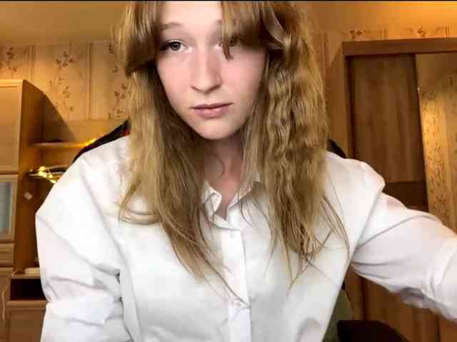 LisaSchroyer webcam