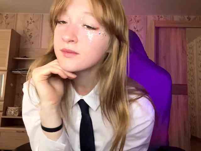 LisaSchroyer webcam