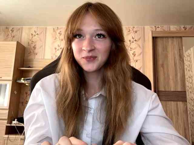 LisaSchroyer webcam