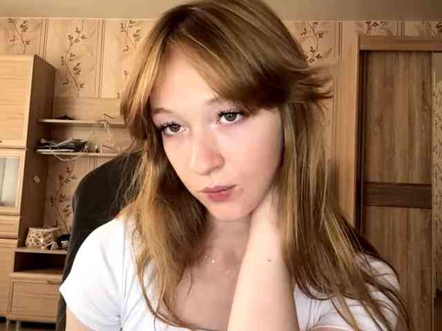 LisaSchroyer webcam