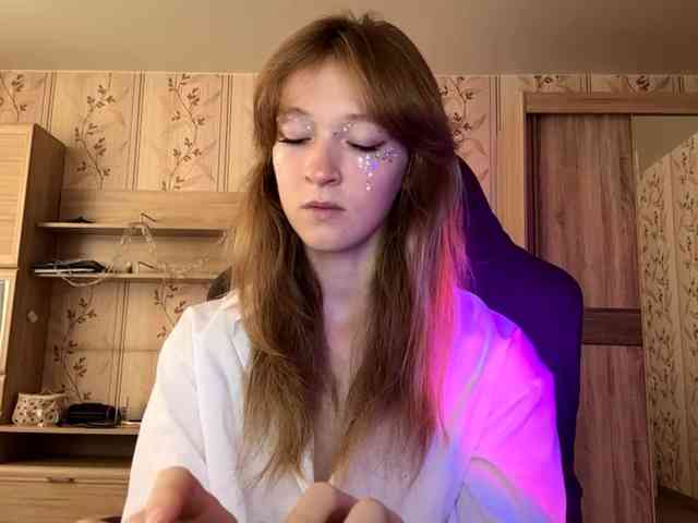 LisaSchroyer webcam