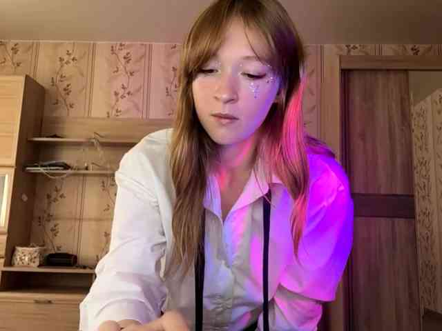 LisaSchroyer webcam