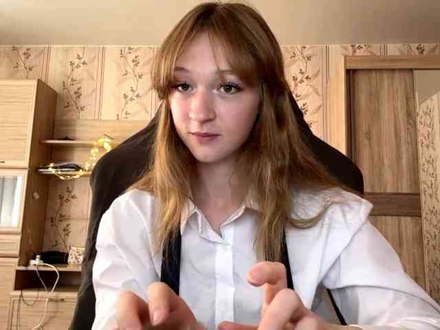LisaSchroyer webcam