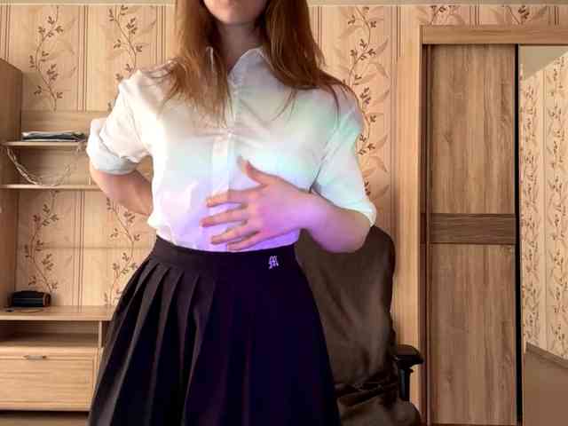 LisaSchroyer webcam