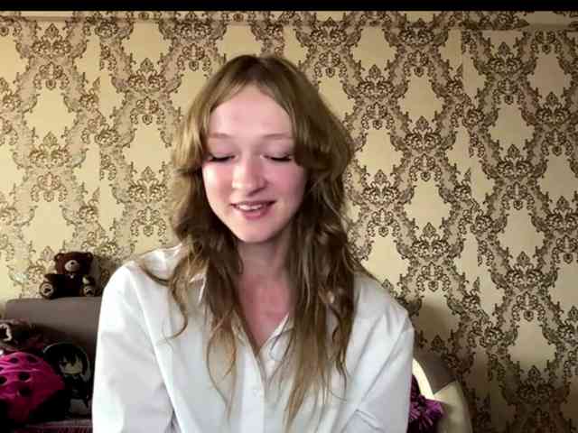 LisaSchroyer webcam