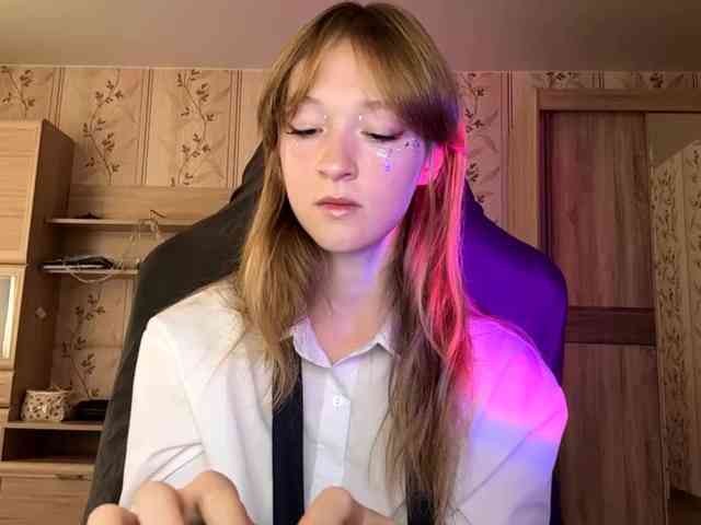LisaSchroyer webcam