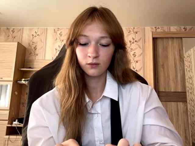 LisaSchroyer webcam