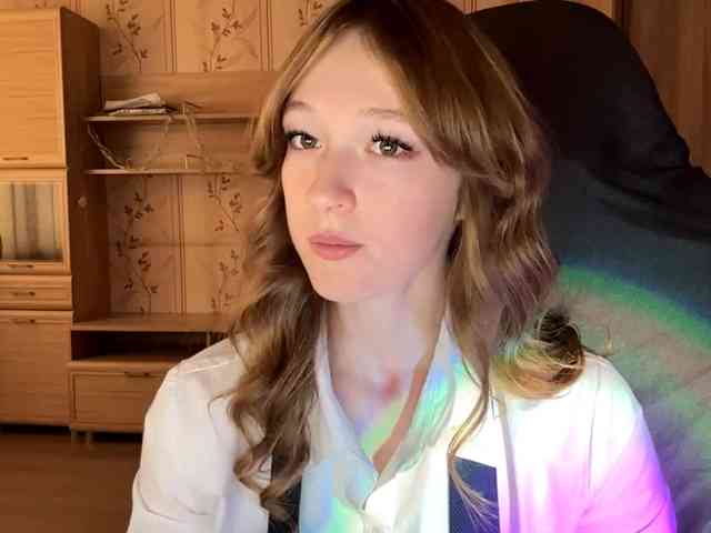 LisaSchroyer webcam