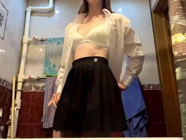 LisaSchroyer webcam