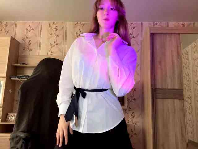 LisaSchroyer webcam