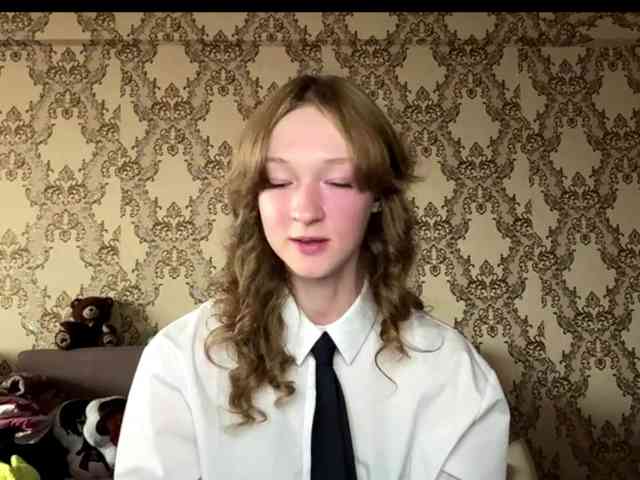 LisaSchroyer webcam