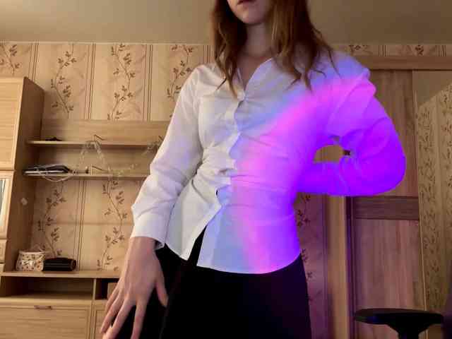 LisaSchroyer webcam