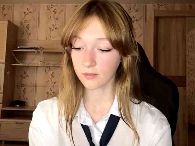 LisaSchroyer webcam