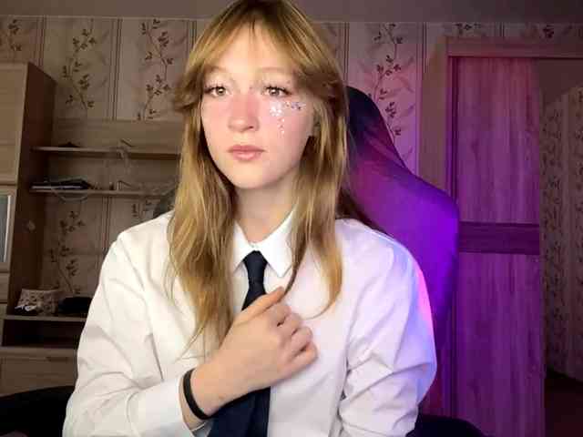 LisaSchroyer webcam
