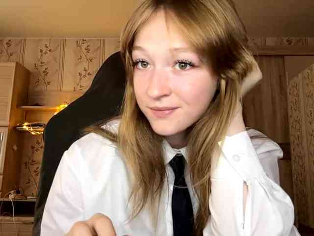LisaSchroyer webcam