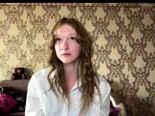 LisaSchroyer webcam