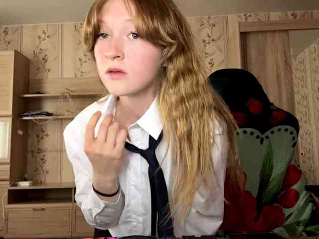 LisaSchroyer webcam
