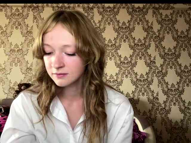 LisaSchroyer webcam
