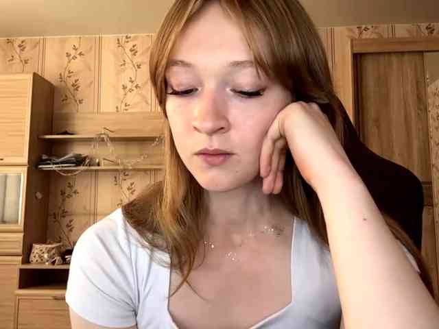 Model: LisaSchroyer
