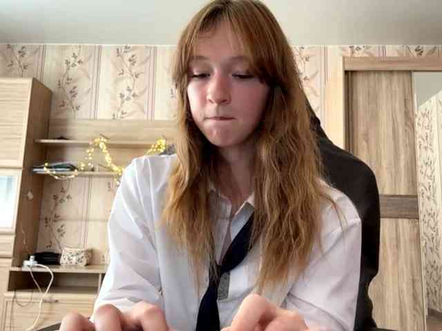 LisaSchroyer webcam
