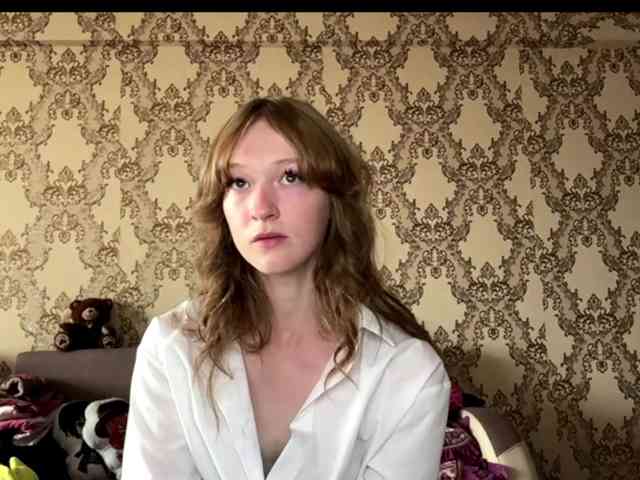 LisaSchroyer webcam