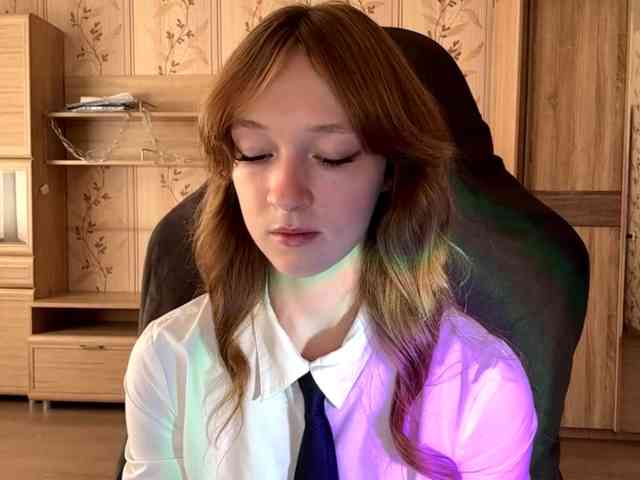 LisaSchroyer webcam