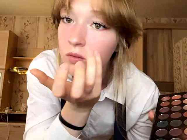 LisaSchroyer LisaSchroyer