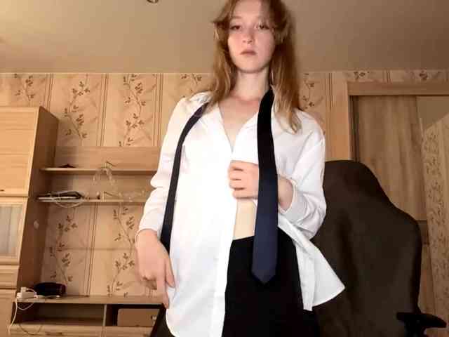 LisaSchroyer webcam