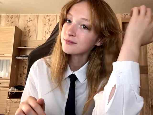 LisaSchroyer webcam