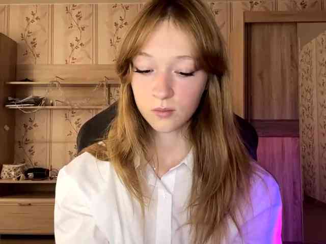 LisaSchroyer webcam