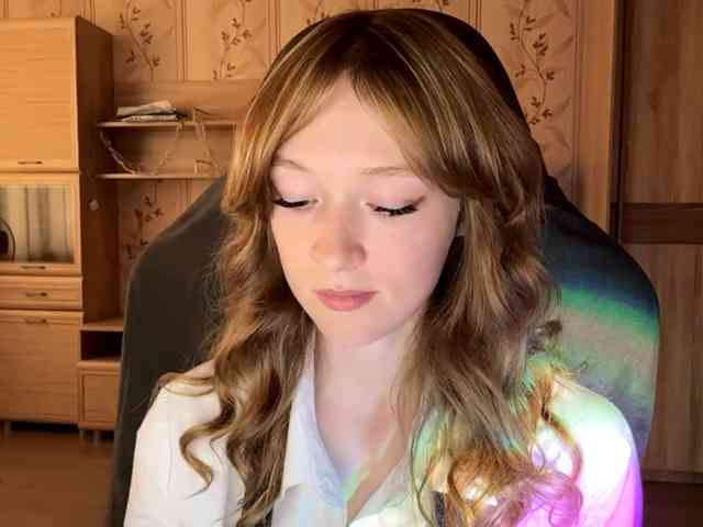 LisaSchroyer webcam
