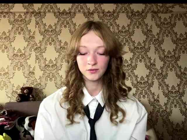 LisaSchroyer webcam