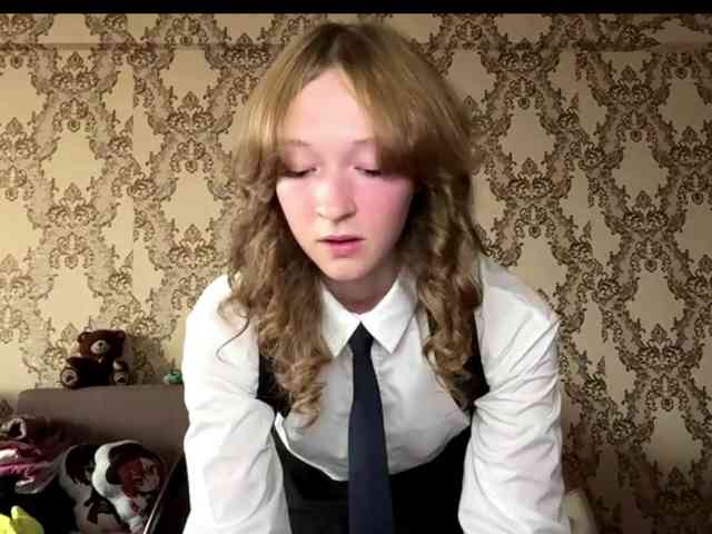 LisaSchroyer webcam