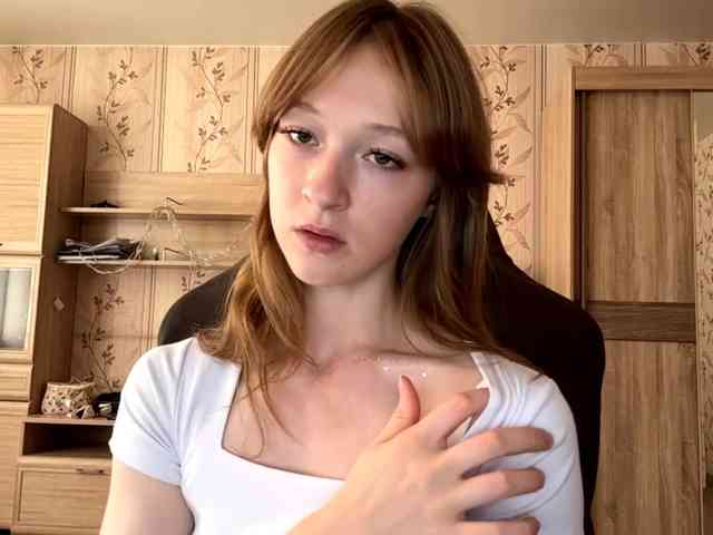 Model: LisaSchroyer