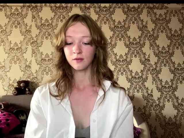 LisaSchroyer webcam