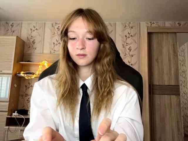 LisaSchroyer webcam