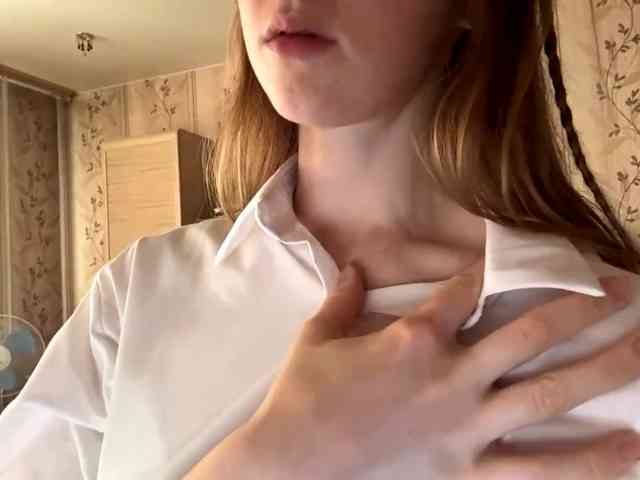 Model: LisaSchroyer